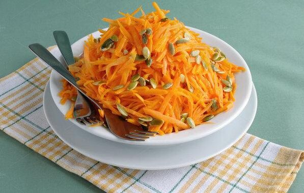 Autumn salad based on pumpkin seeds helps against prostatitis